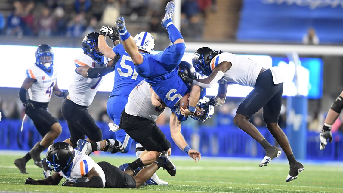 Defense, Dalmas lead Boise State to hard-fought win over Air Force