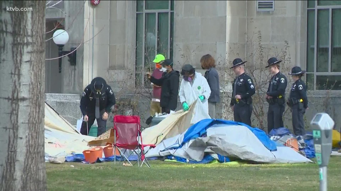 ISP, volunteers clear site of tent protest for ground maintenance - Vimarsana News