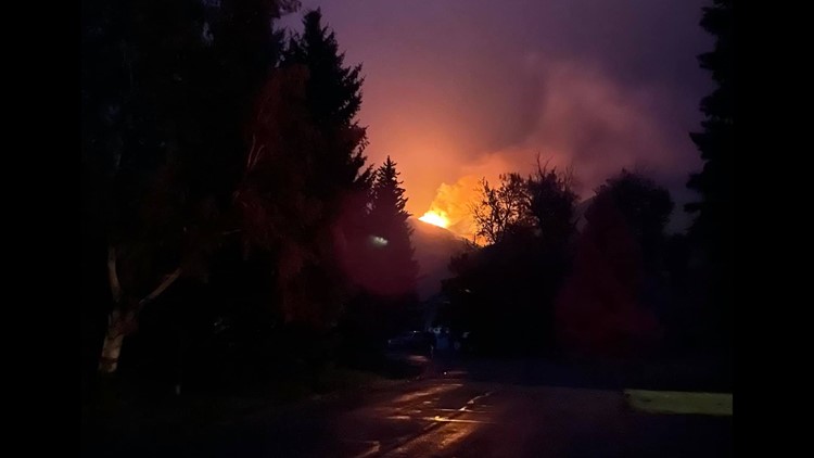 Red and black fire during night time photo – Free Lüneburger heide