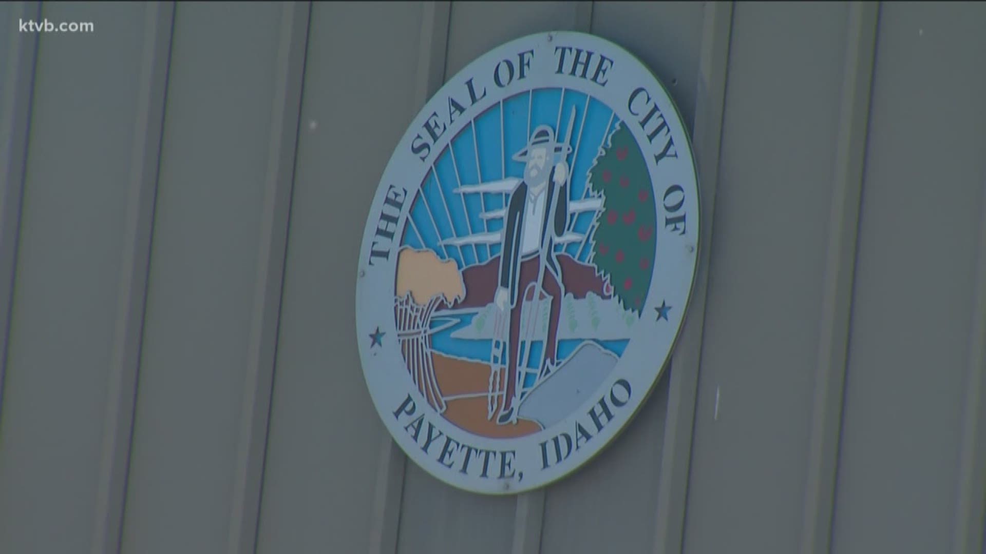 A dispute is happening between the county of Payette and the city that could change the way they handle non-emergency 911 calls. At issue: a fee hike for those services.
