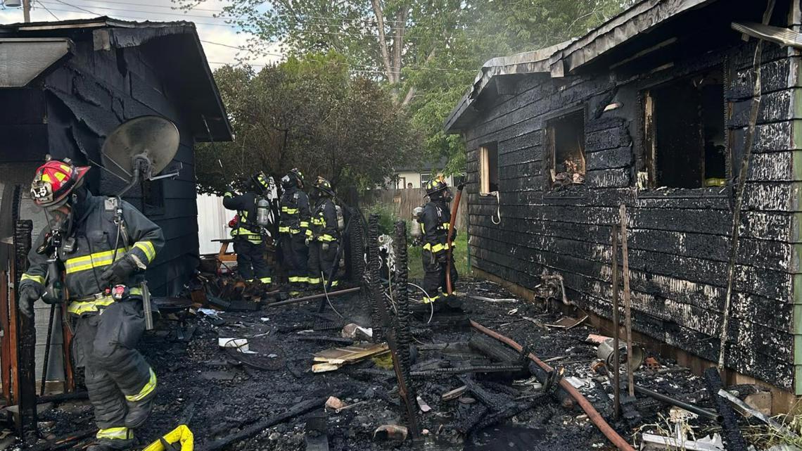 Multiple people displaced after fire burns 2 homes in Boise | ktvb.com