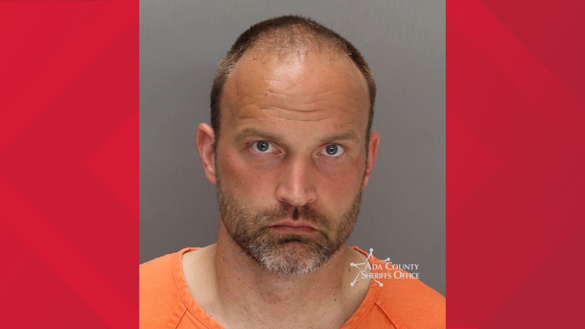 Police: Boise man tried to sneak 12-inch knife through airport security - Vimarsana News