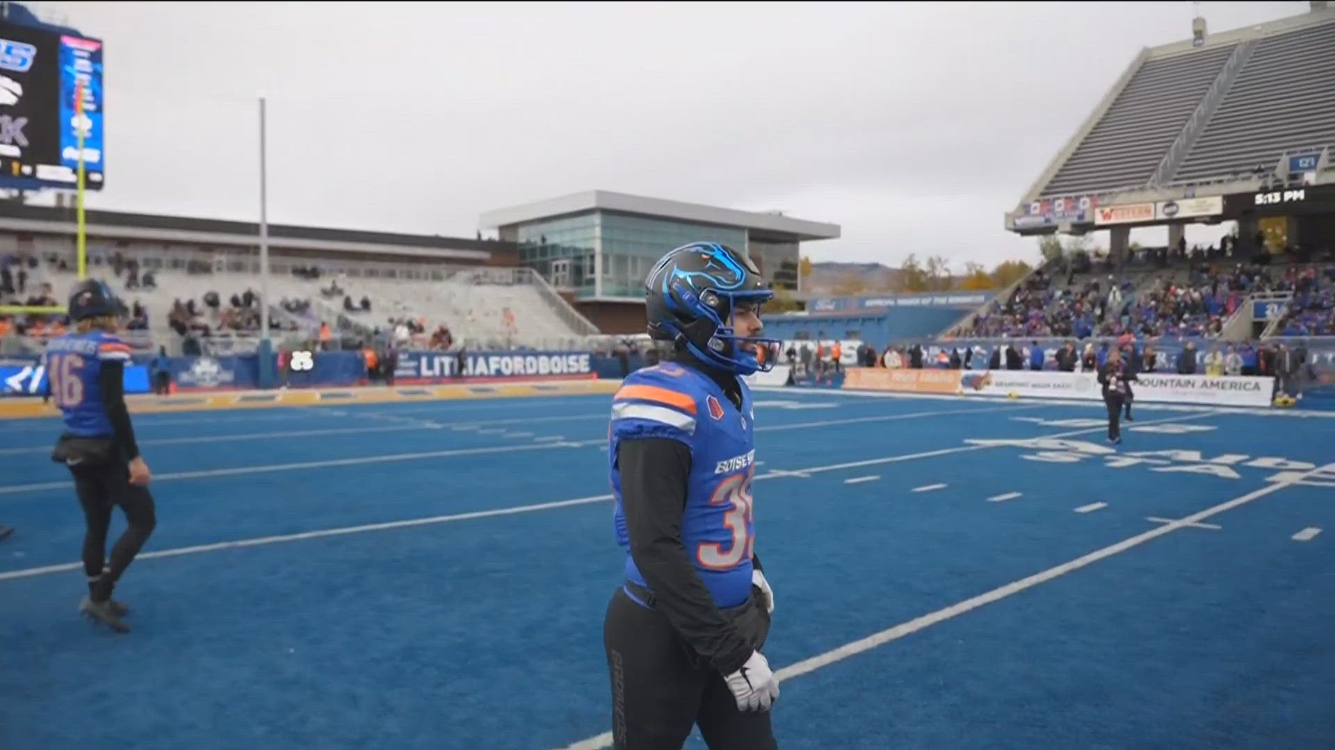 Boise State is wearing black helmets, blue jerseys and black pants for the first time since 2022. The Broncos are 4-0 in the uniform combination.