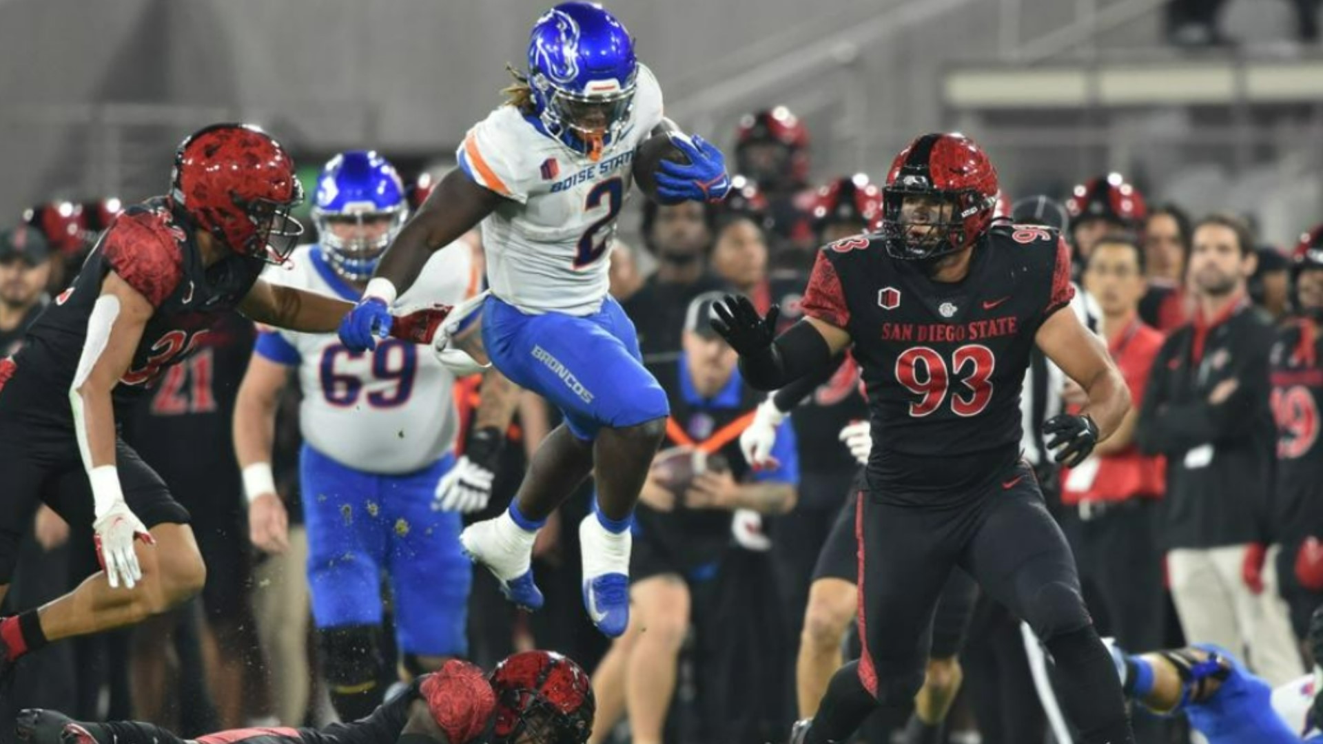 Ashton Jeanty Rushes For 205 Yards, Boise State Edges San Diego State ...