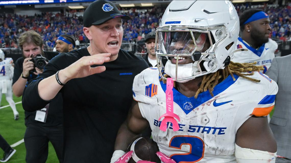 Ashton Jeanty Powers No. 17 Boise State To 29-24 Win Over UNLV | Ktvb.com