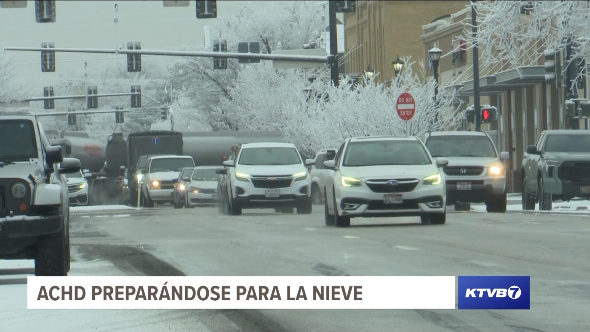 La agencia esta preparando con equipo, empleados, y materiales para el invierno.