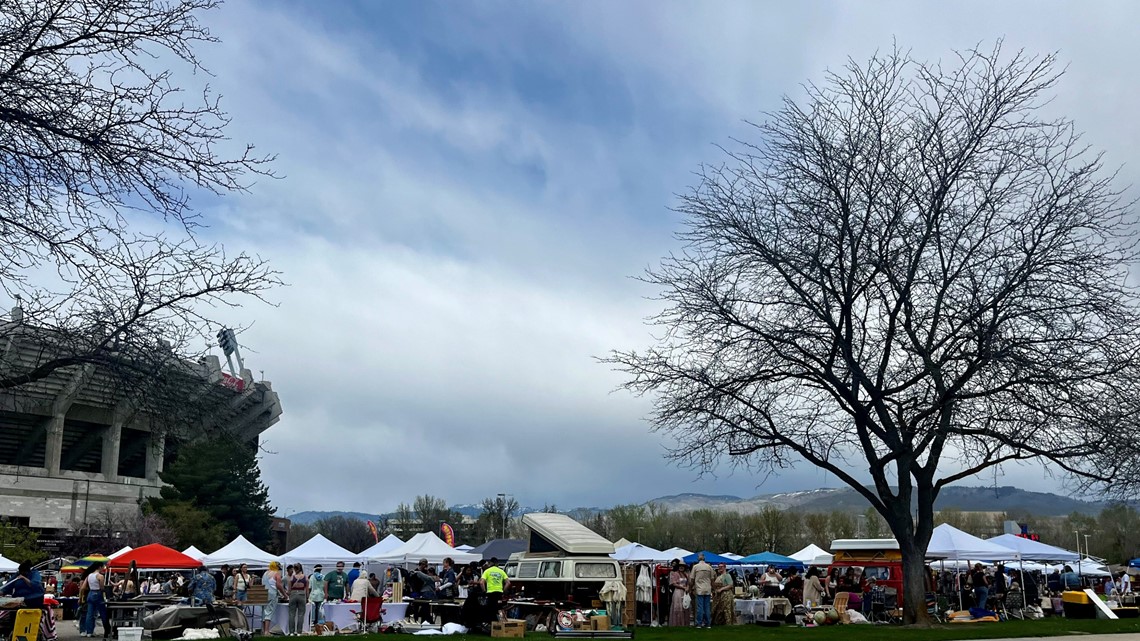 'The Boise Flea' An itch for fashion scratched by a monthly seasonal