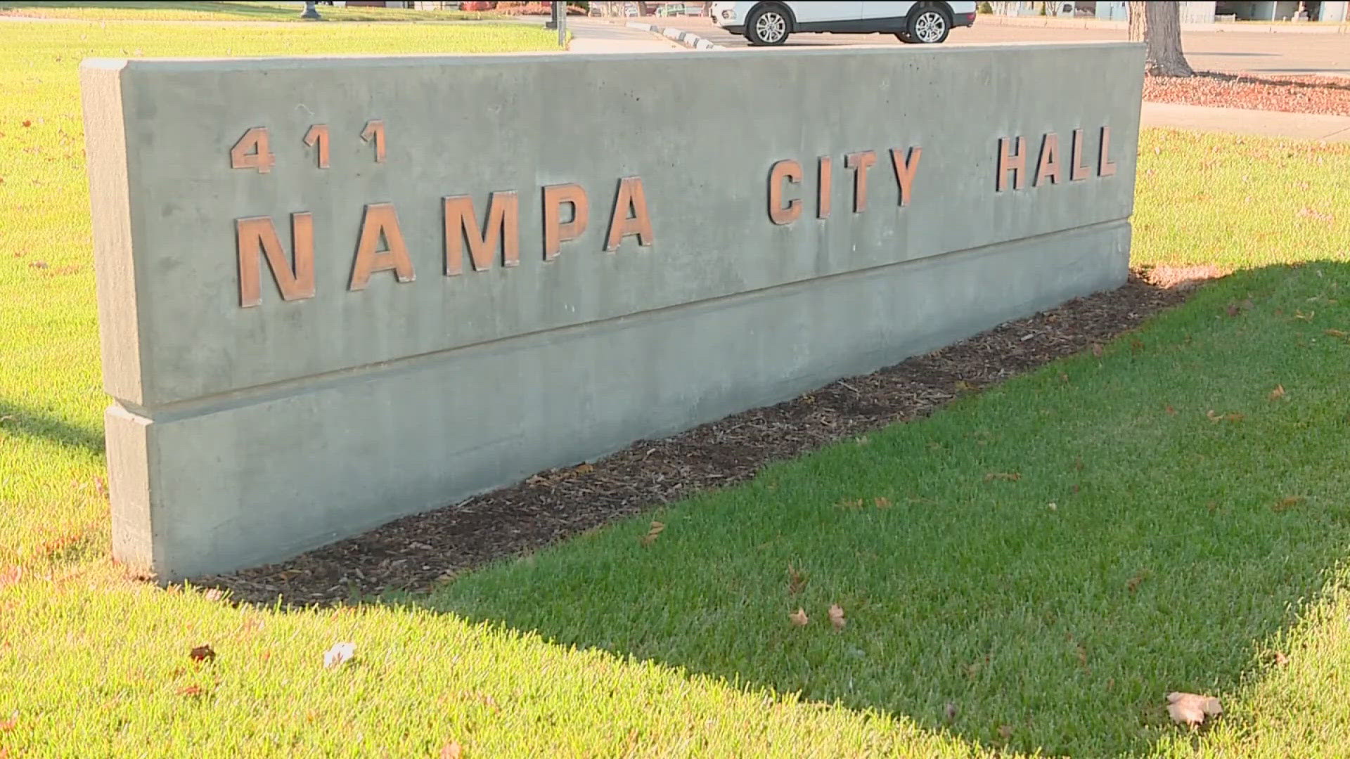 The forum begins at 5 p.m. on Monday, Sept. 29 at the Chamber of Commerce. It is free and open to the public. 