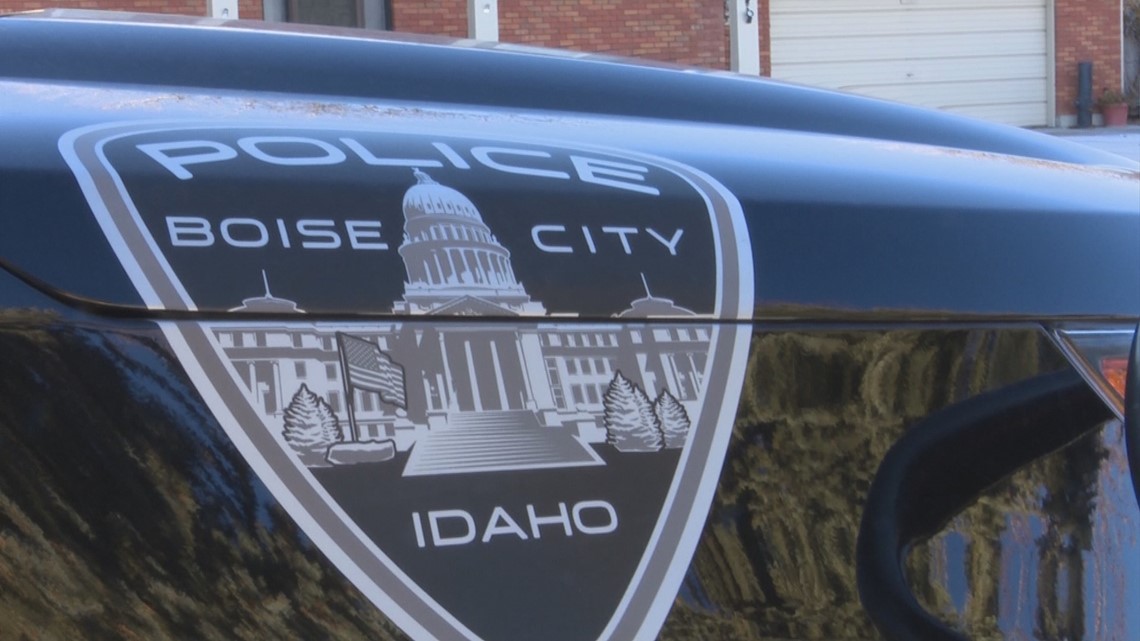 Single vehicle crash on Tuesday kills 1, injures 1 in Boise – KTVB.com