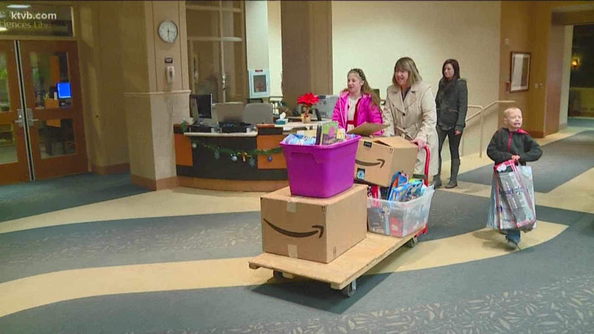 Kuna girl donates toys for second year.