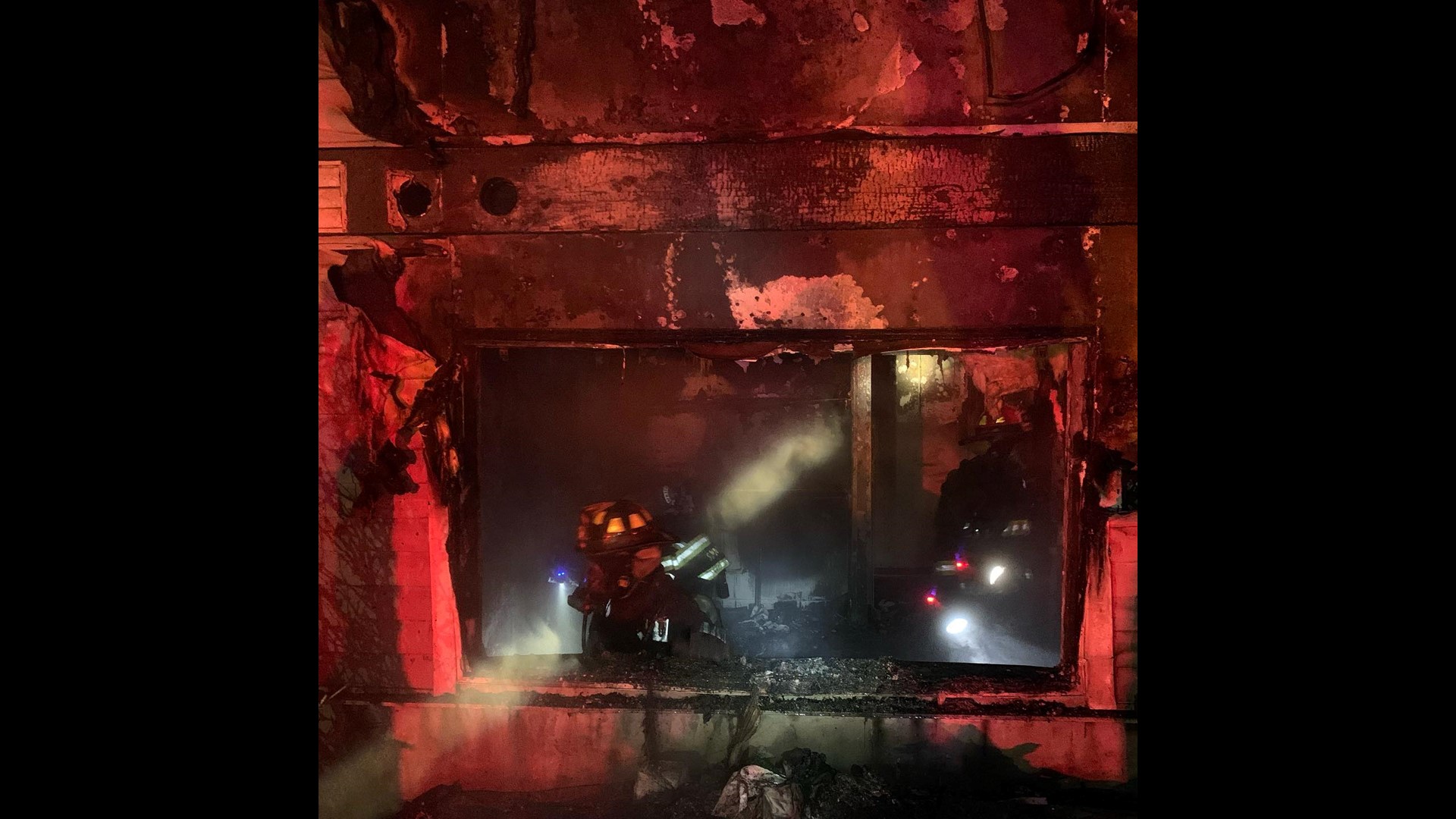 Fire at Boise apartment complex early this morning