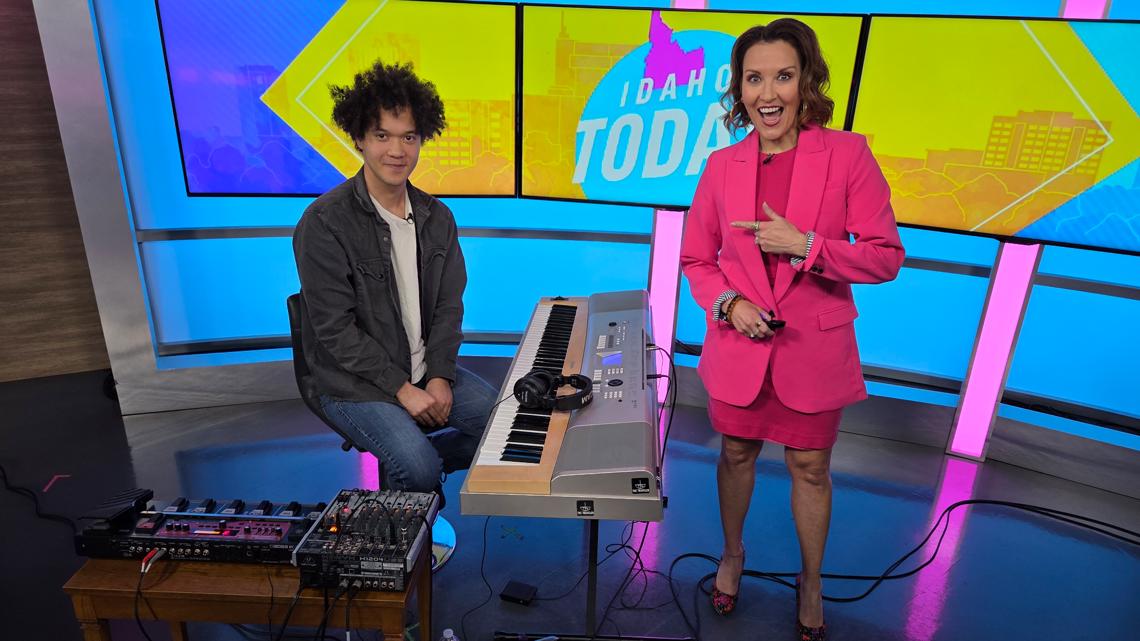 The Traveler performs his new song "Who Am I"