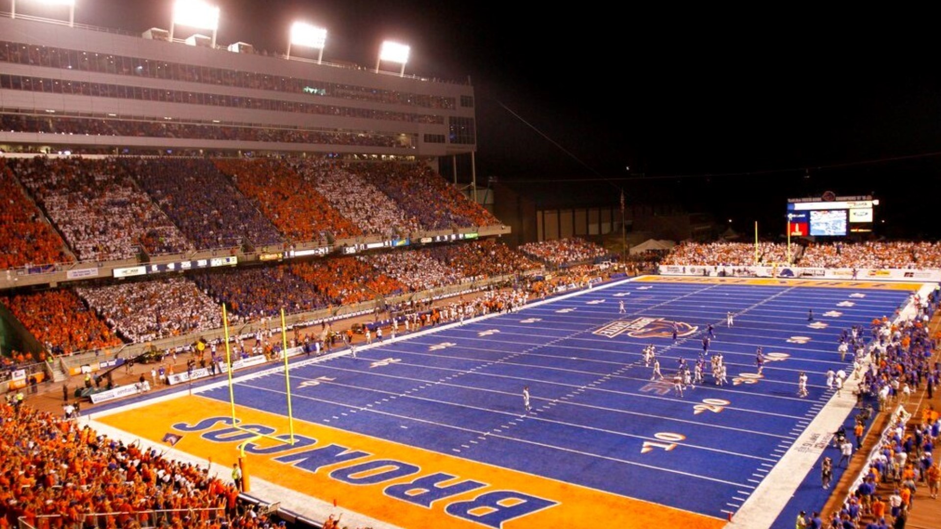 This Day In Sports: The topping off of Bronco Stadium | ktvb.com