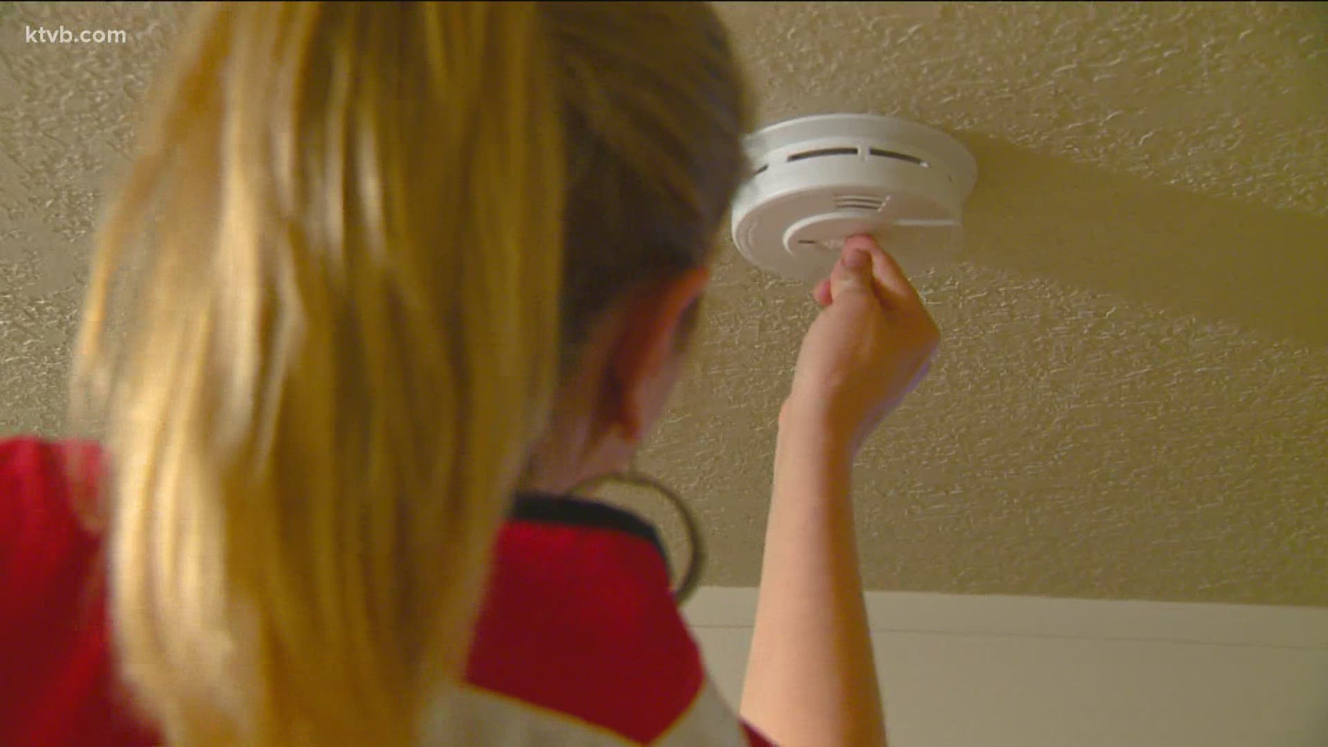 In two recent house fires in Boise, people died in homes where there were no working smoke detectors.