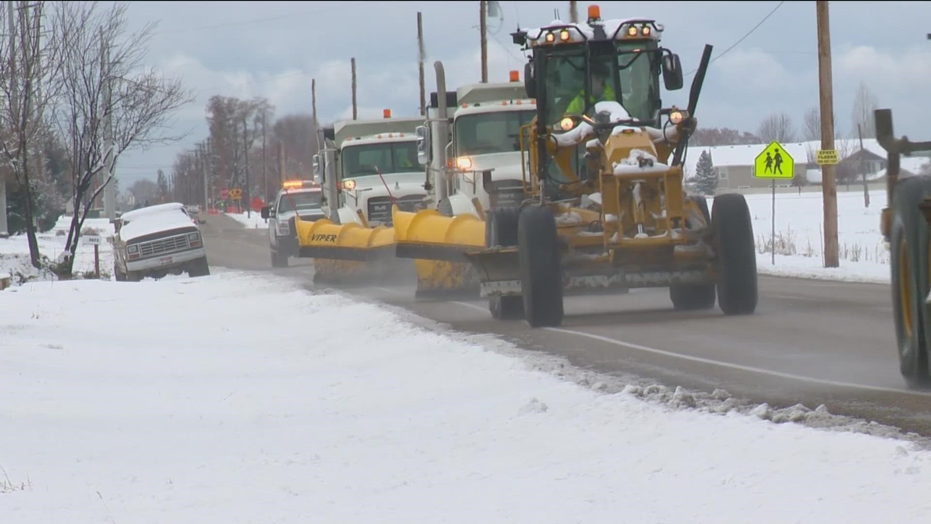 Slow Down! Car Vs. Snow Plow - Videos from The Weather Channel