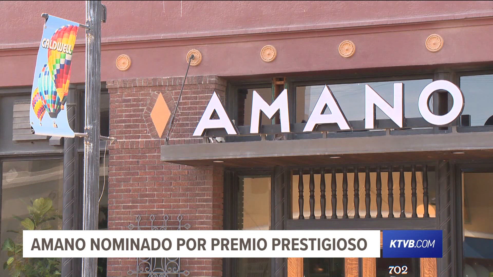 Salvador Alamilla del restaurante Amano recibió el premio de Mejor Chef para la región de Montaña del 2025.  