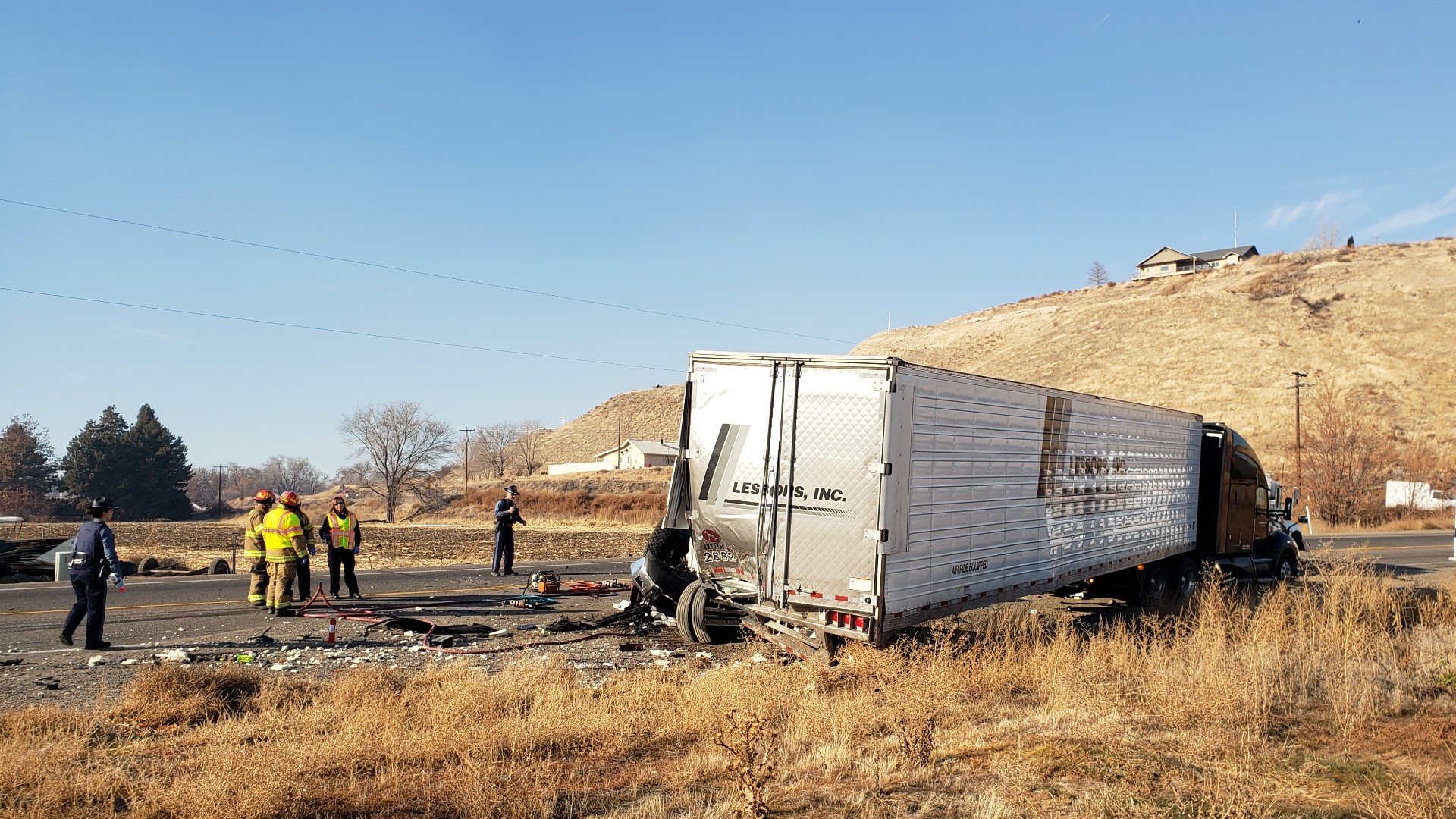 Payette man dies after crashing into parked semi truck in Oregon | ktvb.com