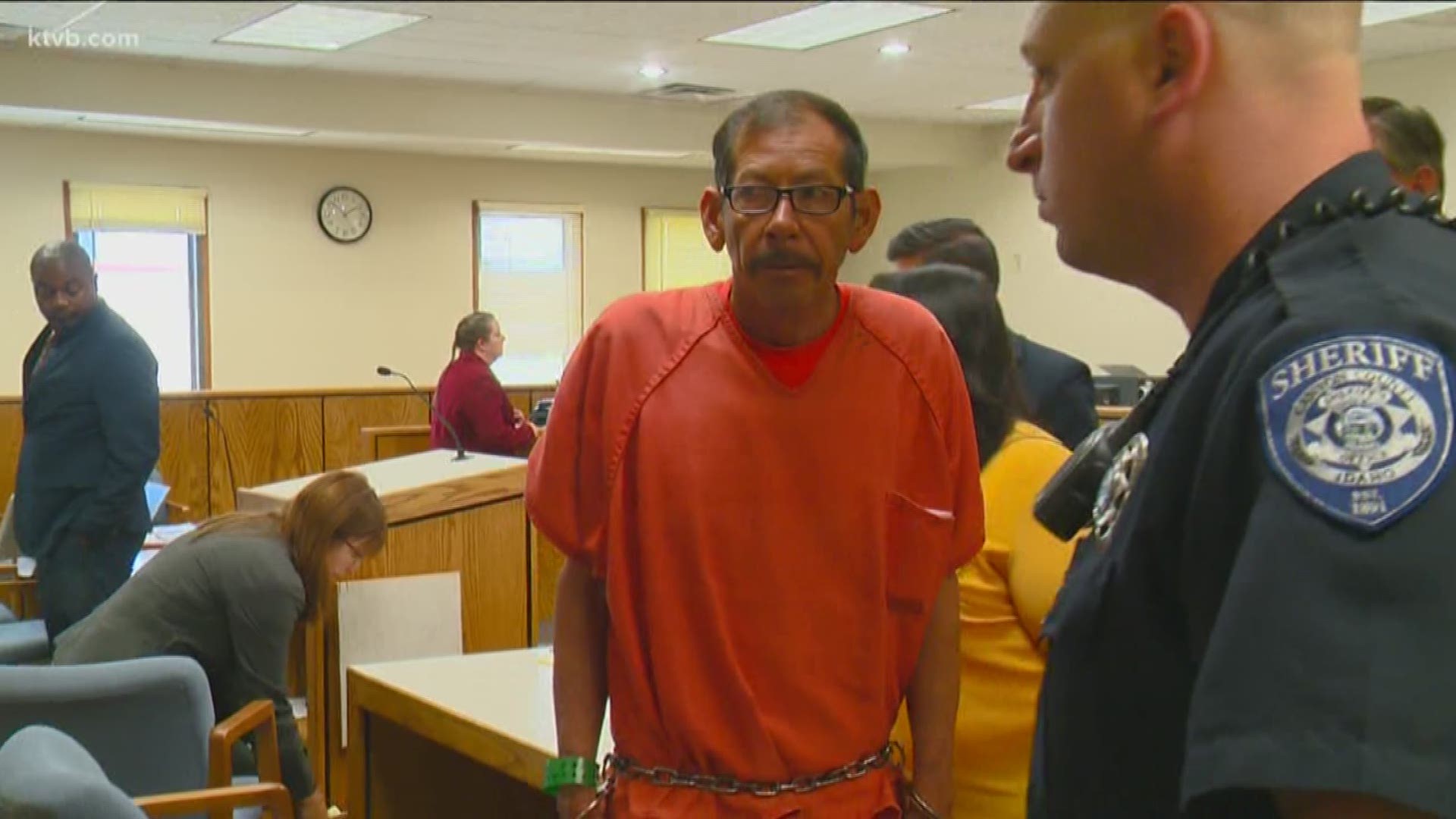 The judge says that Rene Jaramillo Navarrete continued to shot the victim after he fell to the ground.