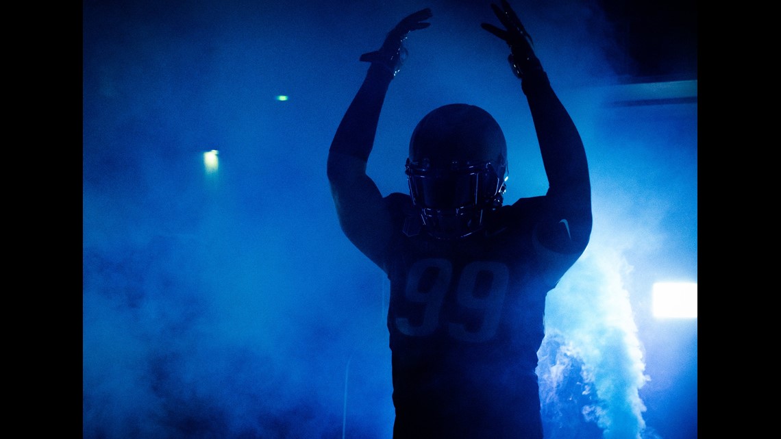 Boise State is back in black: The Broncos bring back their black uniforms