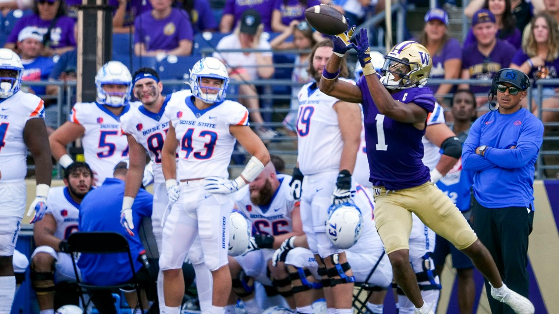 Boise State Broncos cornerback Jaylen Clark (41) celebrates his