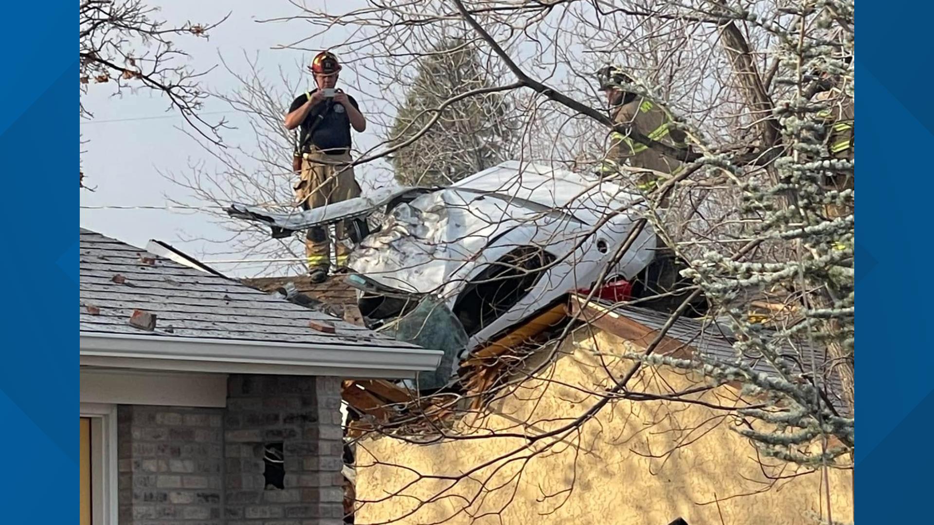 Resumen de KTVB en español: Un accidente en Nampa deja un muerto, estaciones de calefacción en Caldwell y el árbol de Navidad del Capitolio se ilumina hoy.