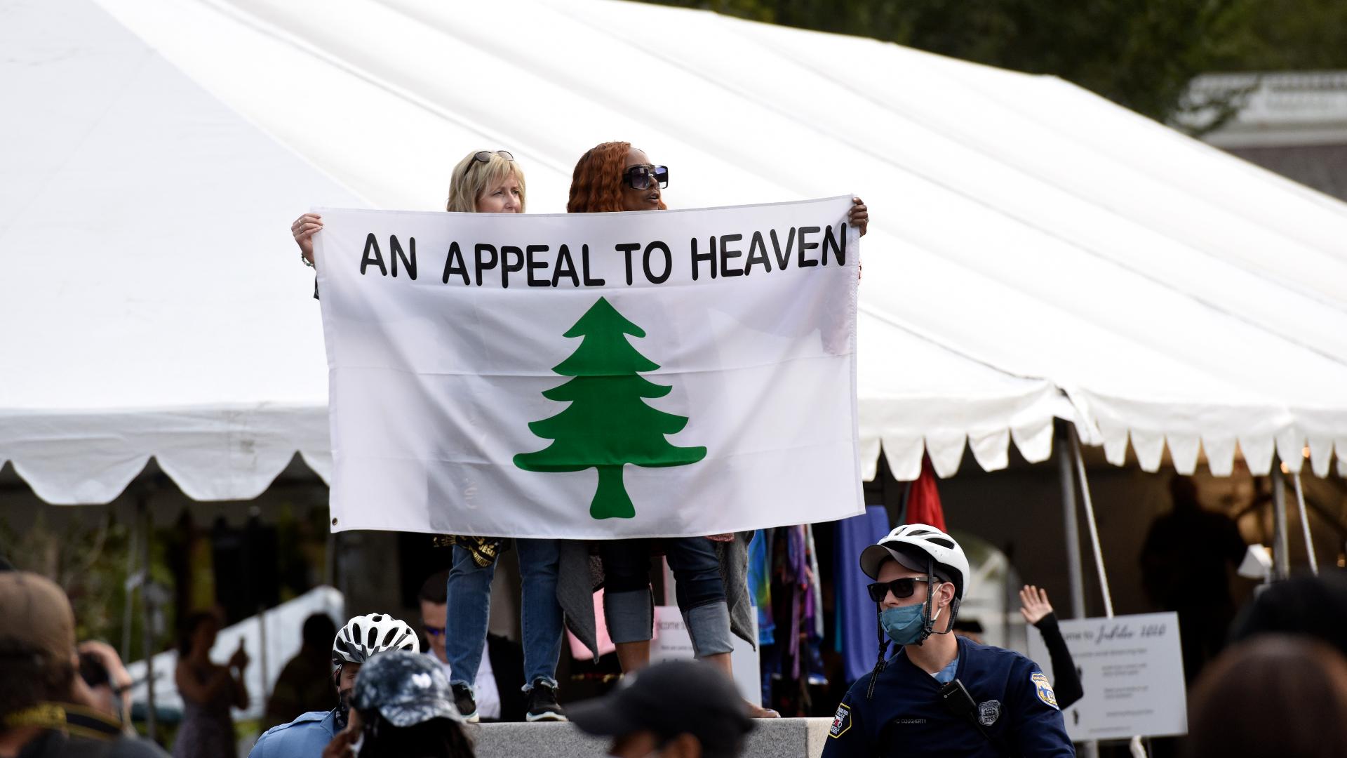 "I think it's important because this was one of our first flags," said Rep. Josh Tanner, R-Eagle, who co-sponsored the bill.