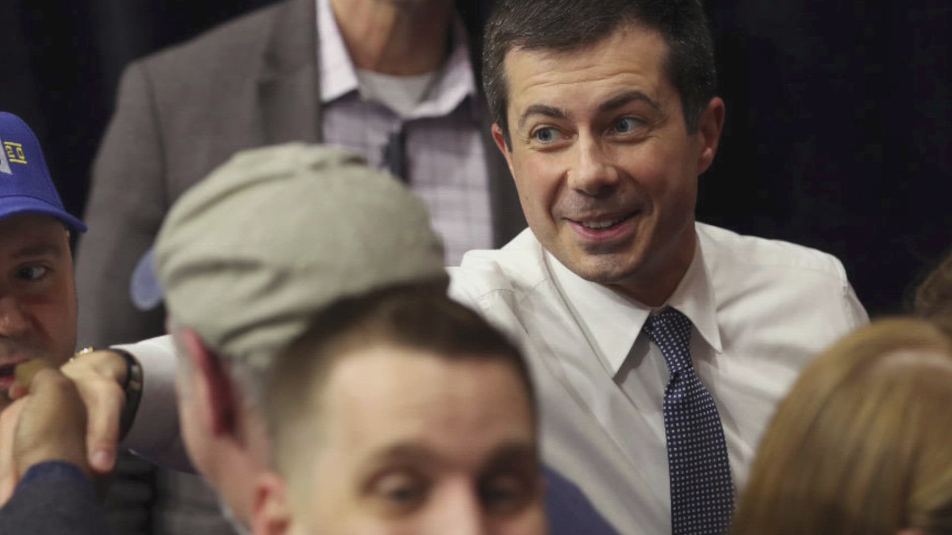 According to a new report, Democratic Presidential candidate Pete Buttigieg worked as an intern at a local news station in Chicago.