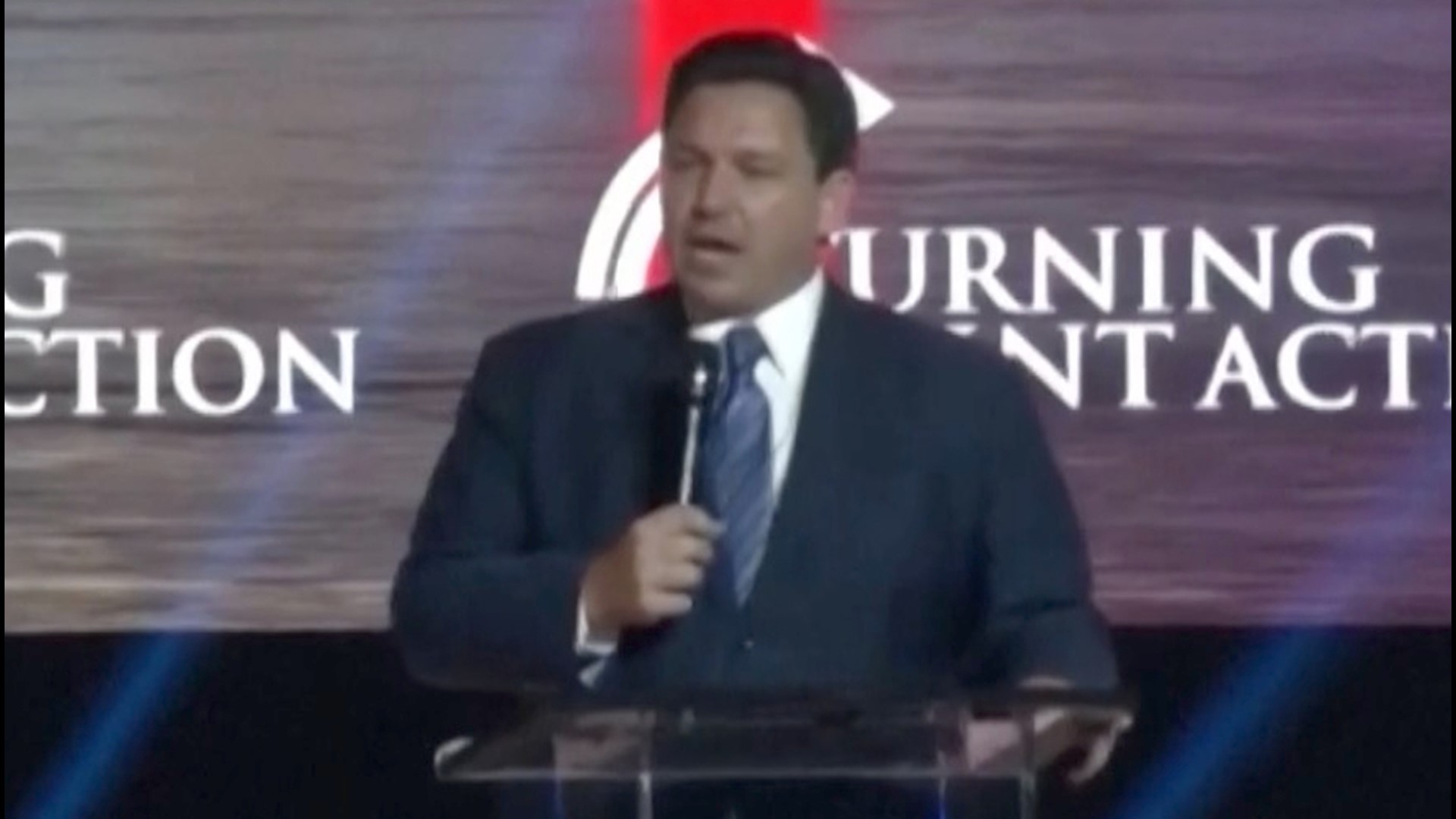 As Trump's favor wanes in his party, DeSantis is coming up. Veuer's Tony Spitz has the details.