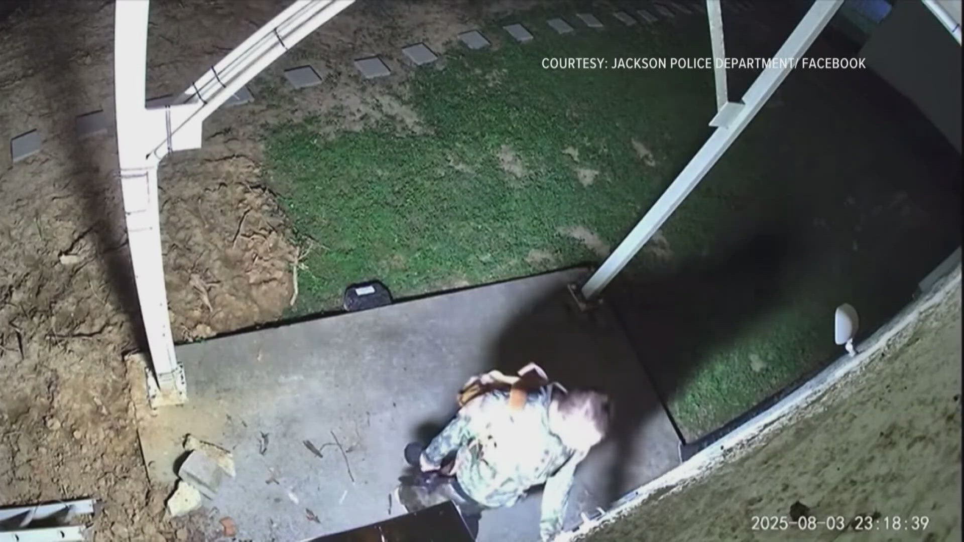 Manhunt for suspect on the run after 4 found dead in Lake County, Tenn ...