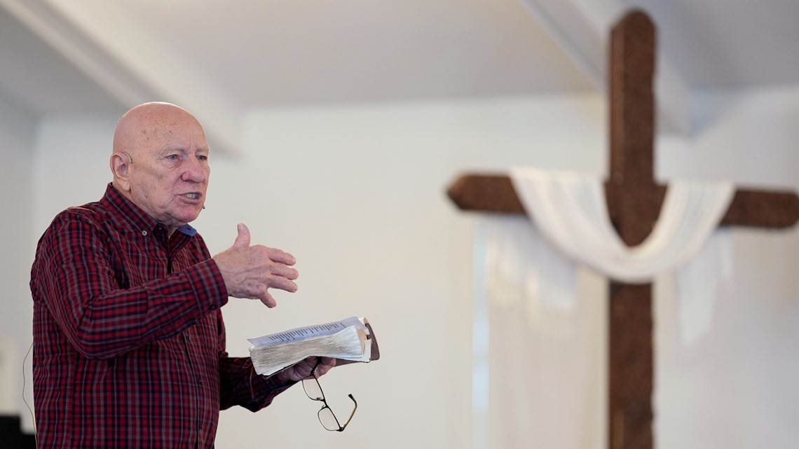 Iowa's Christian conservatives talk Trump ahead of caucus - Vimarsana News