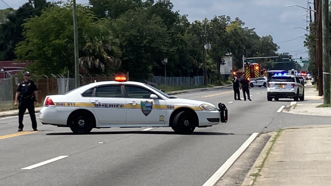 Multiple dead in racially motivated shooting on Kings Road, Fla. - Vimarsana News