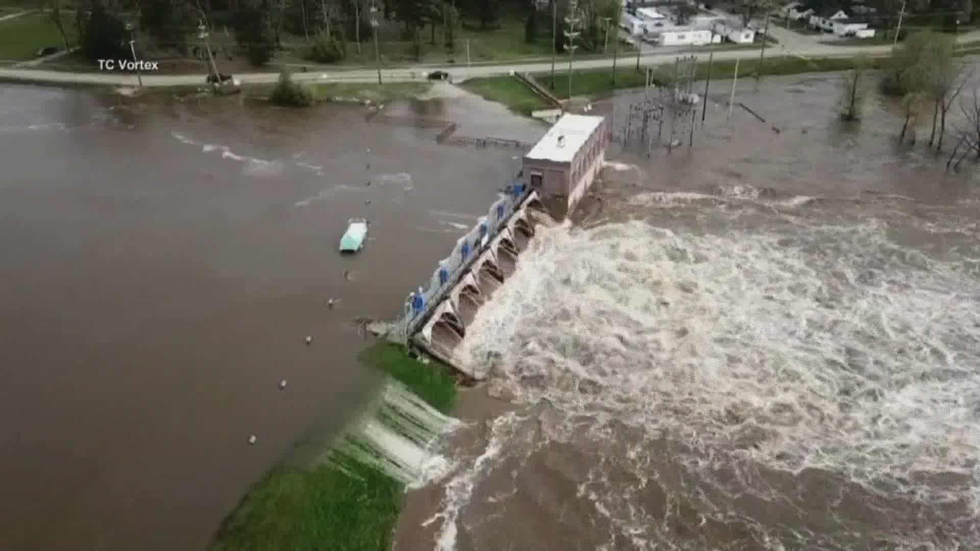 2 Michigan dams breached, thousands evacuated amid flooding